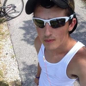 Meet your Posher, Troy